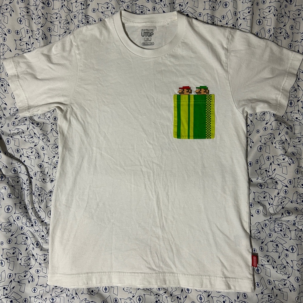 UNIQLO x SUPER MARIO Nintendo Graphic Pocket Tee Shirt
